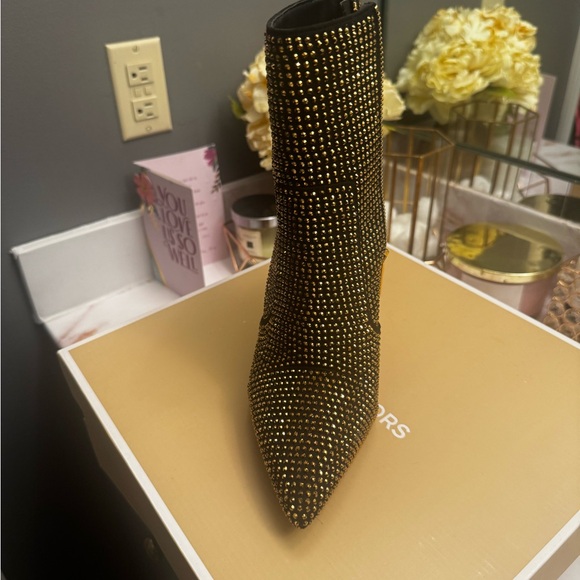 Michael Kors bootie - Picture 4 of 5